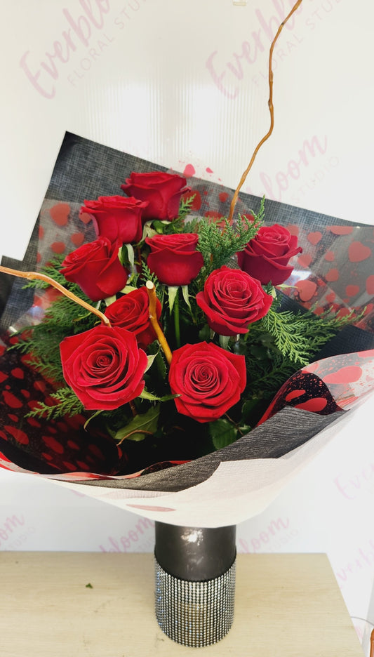 Beautiful long stemmed Dozen Roses - Everbloom Floral Studio - Local florist of Mount Maunganui and Papamoa
